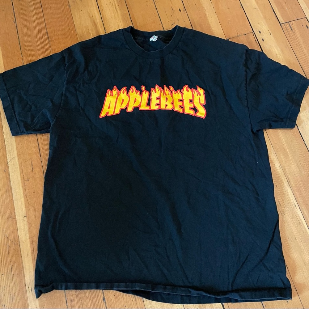 Applebees Thrasher shirt men’s XL